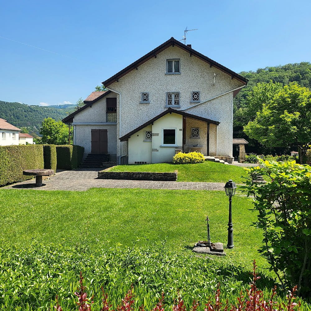 Proche de Montbéliard (Doubs) : Magnifique demeure familiale et architecturale à vendre – 280 m² habitables